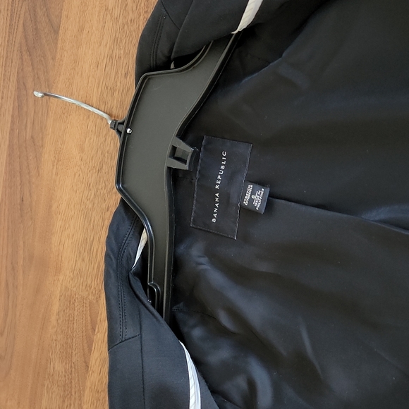 BANANA REPUBLIC Black Stretch Blazer - Picture 4 of 5